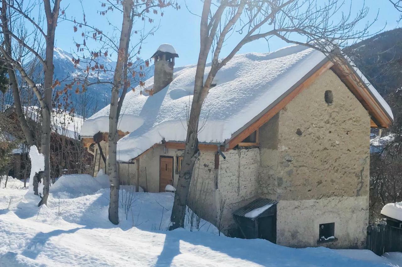 Appartement Duplex Avec Jardin Attenant Briançon Exterior foto